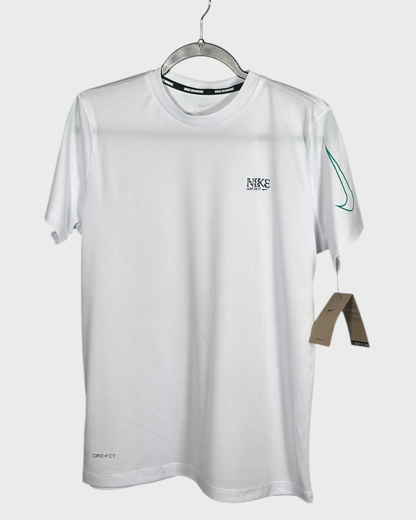 Camiseta manga corta swoosh